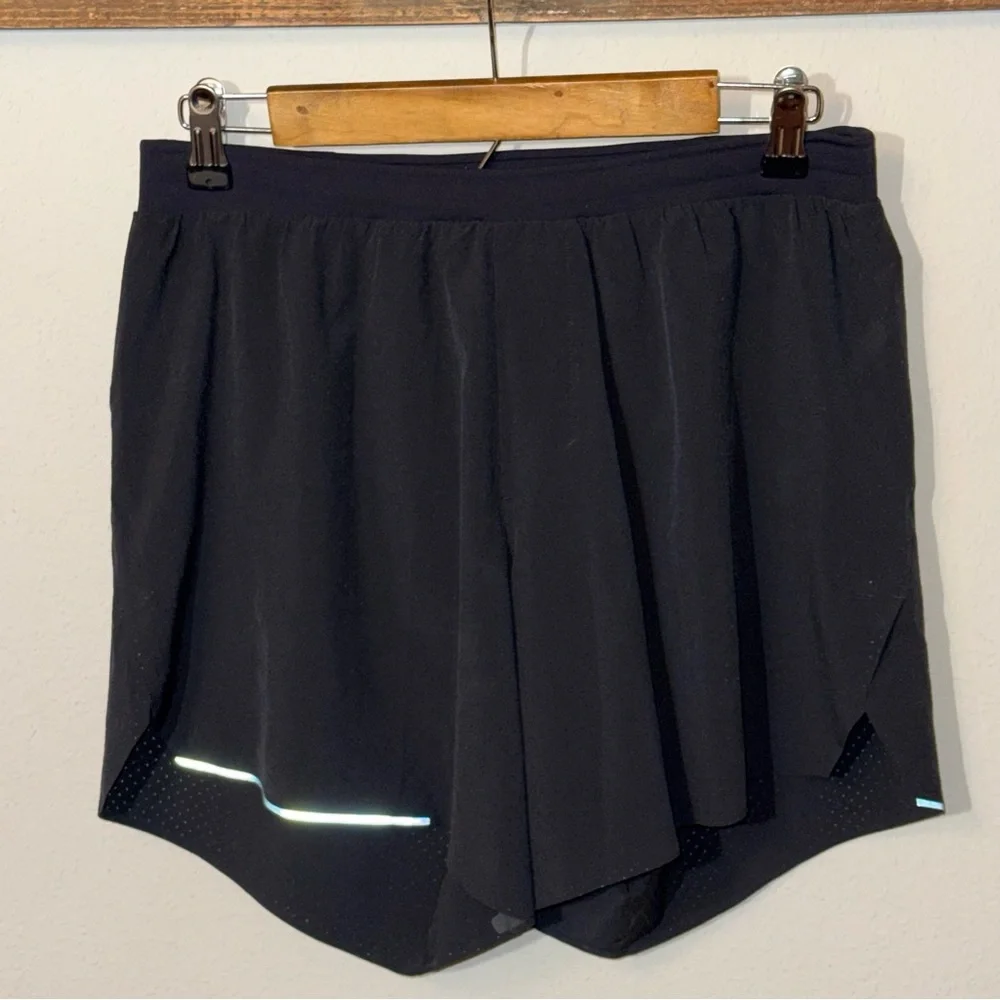Lululemon Men’s Outpacer Short Size M